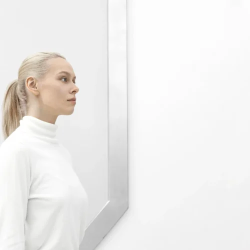 Sensory Minimalism: The New Comfort in 2025 Fashion